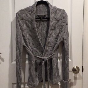 BCBGMaxAzria EUC Silver Gray Cable Knit Wrap Cardigan